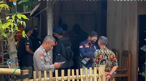 Densus 88 Arrests Three Terror Suspects