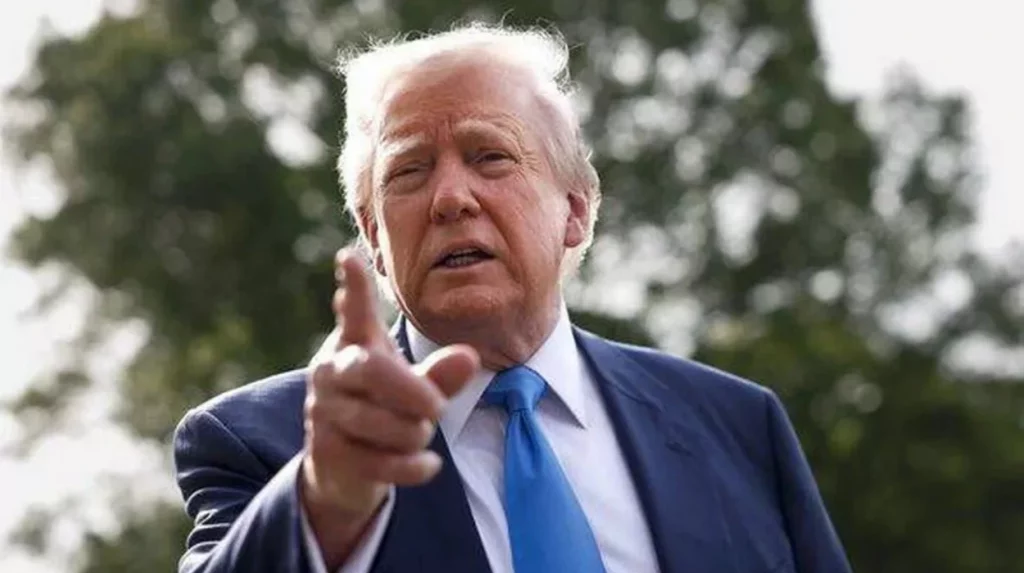 US Navy deploys more warships near Iran to combat Houthi rebels