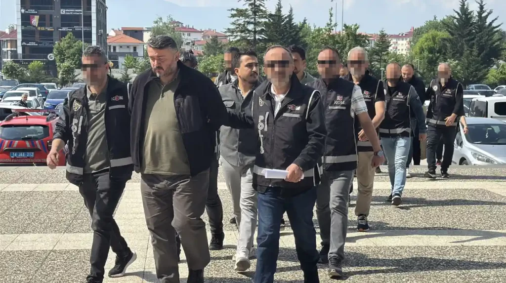 Thirteen arrested in Turkey for alleged financing of FETÖ terror network