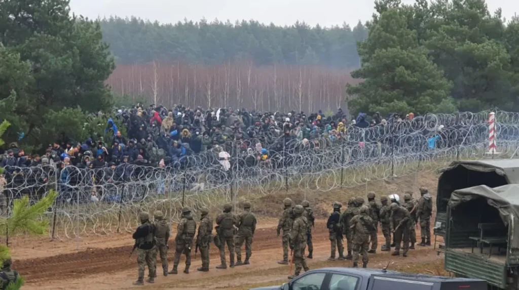 A Fortress Europe? Militarisation of EU Borders and the Transformation of Frontex