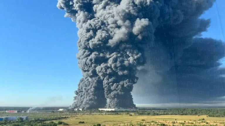 Deep Strike: Ukrainian Drones Hit Moscow Oil Depot and Logistics Hubs