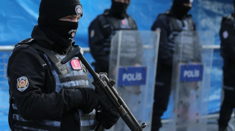 ISIS suspect killed in Istanbul: Sultanbeyli operation foils attack plot