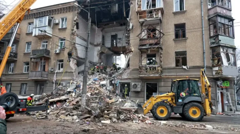 Russia uses Starlink technology to extend the range of attack drones